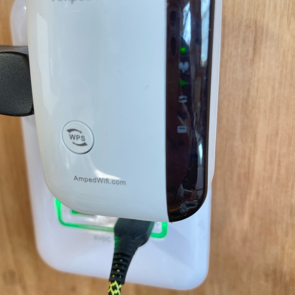 🌹SOLD🌹300Mbps Wireless WiFi Repeater/Extender/AP/WI-FI Signal Range Amplifier - Picture 12 of 14